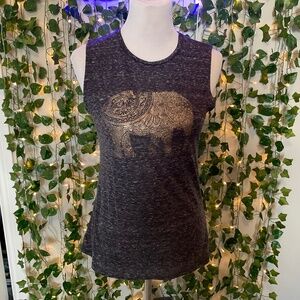 Ladies sleeveless shirt - size Medium